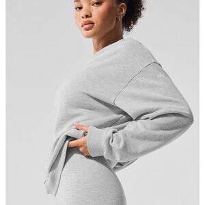 ALO Yoga Women's Chill Crew Neck Pullover - Athletic Heather Grey